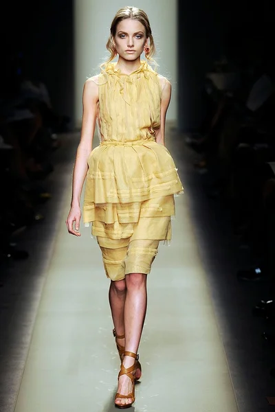 Look 37